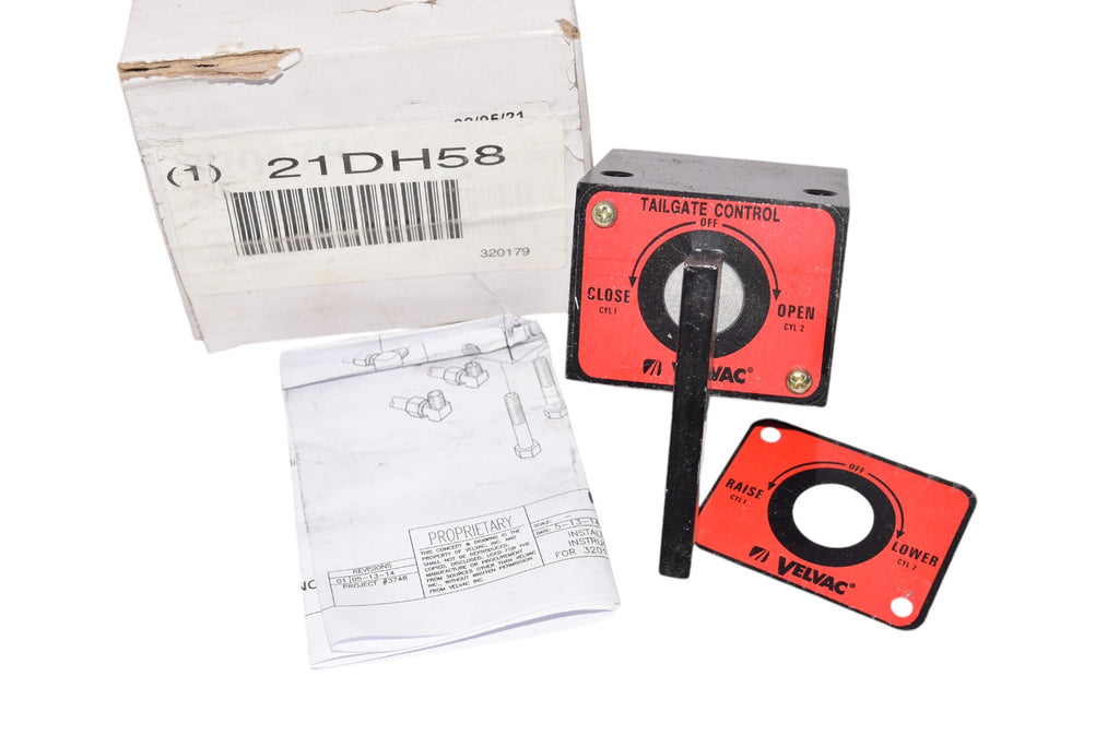 NEW VELVAC Manual Air Control Valve: Velvac, 4-Way/3-Position, NPT 21DH58