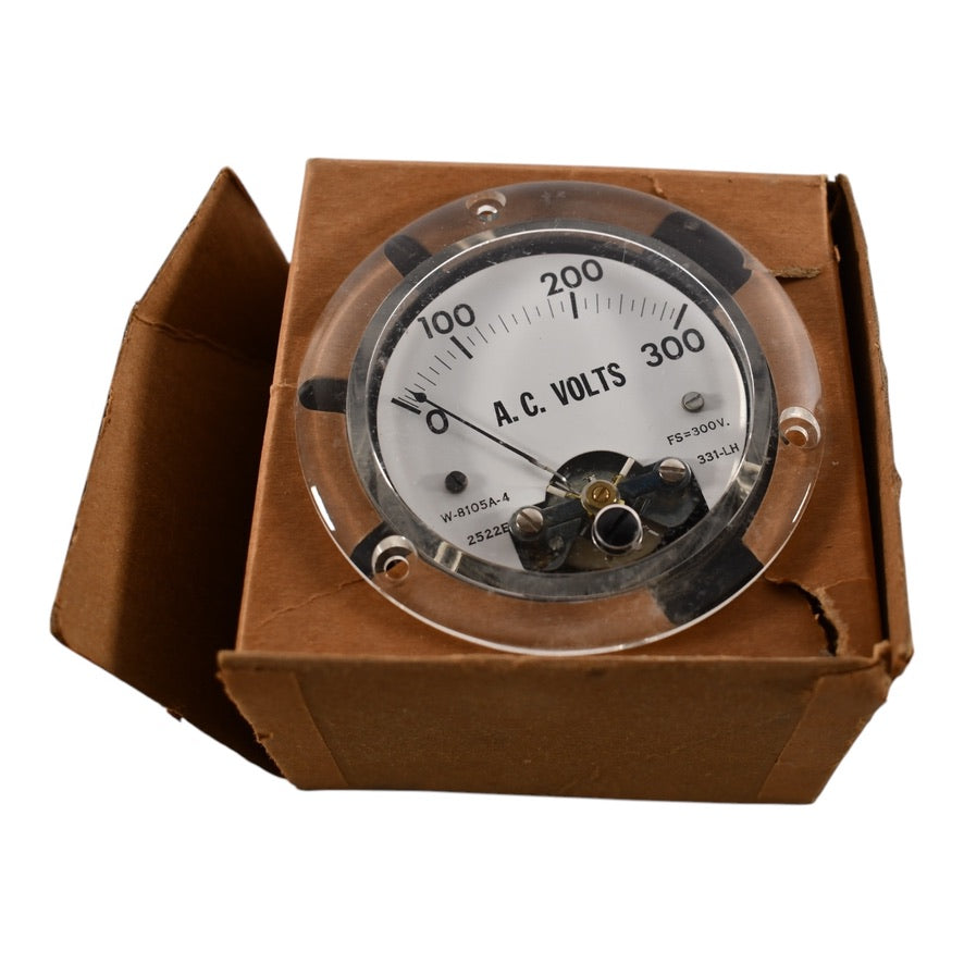 NEW HOBART W-8105A-4 VOLTMETER AC SINGLE SCALE 0-300