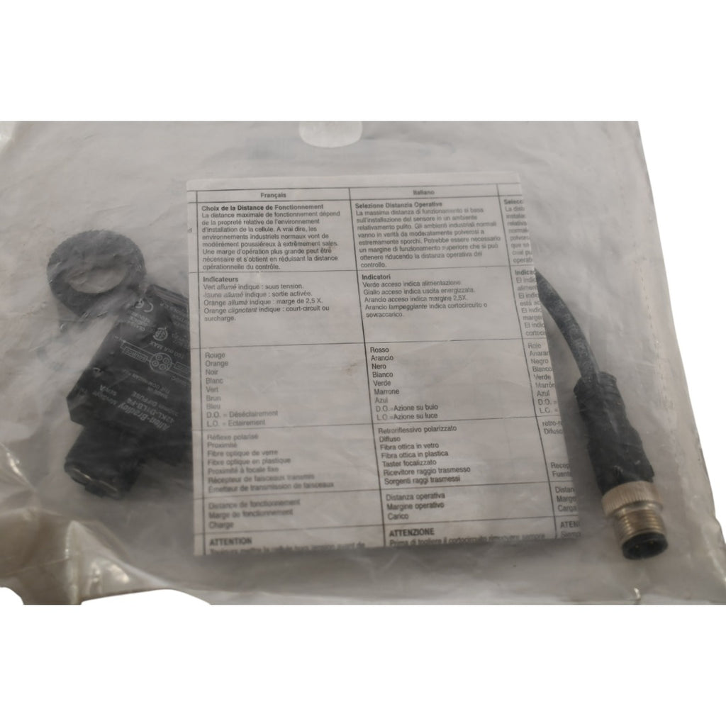 NEW Allen Bradley 42KL-D1LB-F4 MiniSight Sensor,18 mm Cylindrical, 380 mm Sensing Range