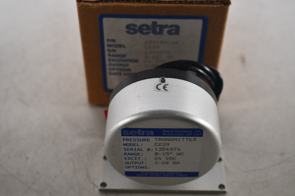 NEW Setra Pressure Transducer C239 239108-10 0-15'' WC