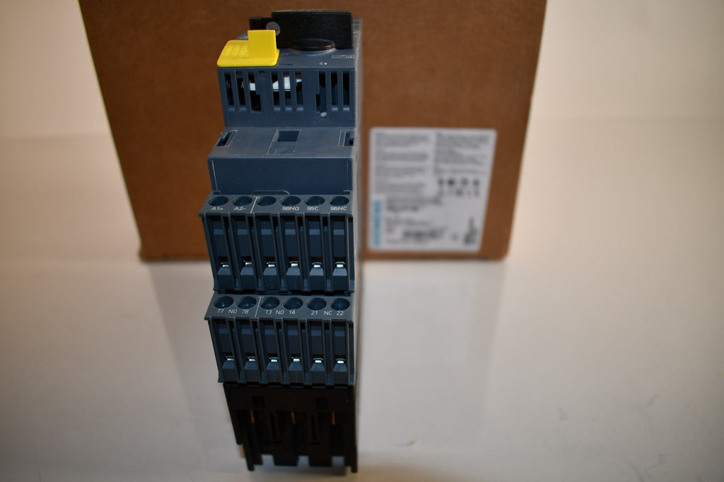 NEW Siemens 3RA6120-1CB33 Sirius, Compact Starter, Direct Starter 690 V, 24 V