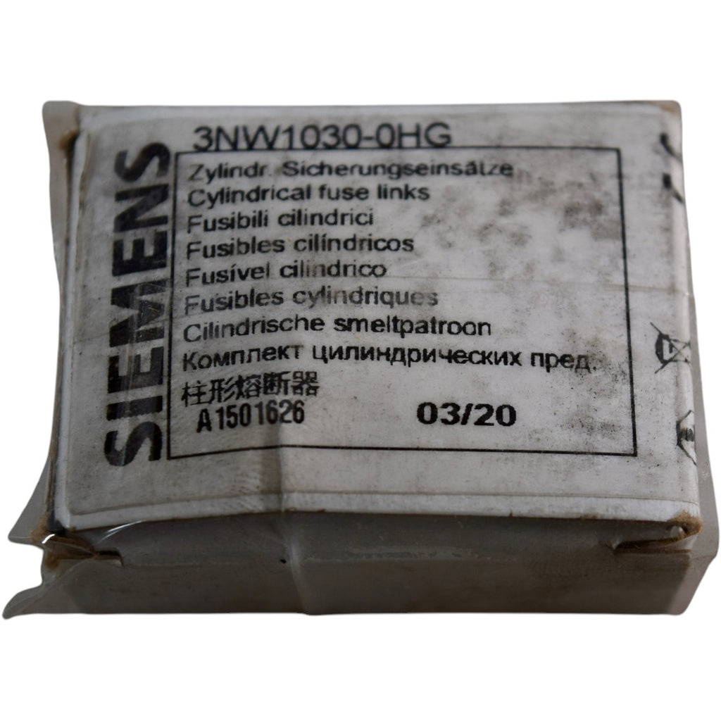 Pack of 10 NEW Siemens 3NW1030-0HG Class CC Time Delay Fuses 3A 600VAC