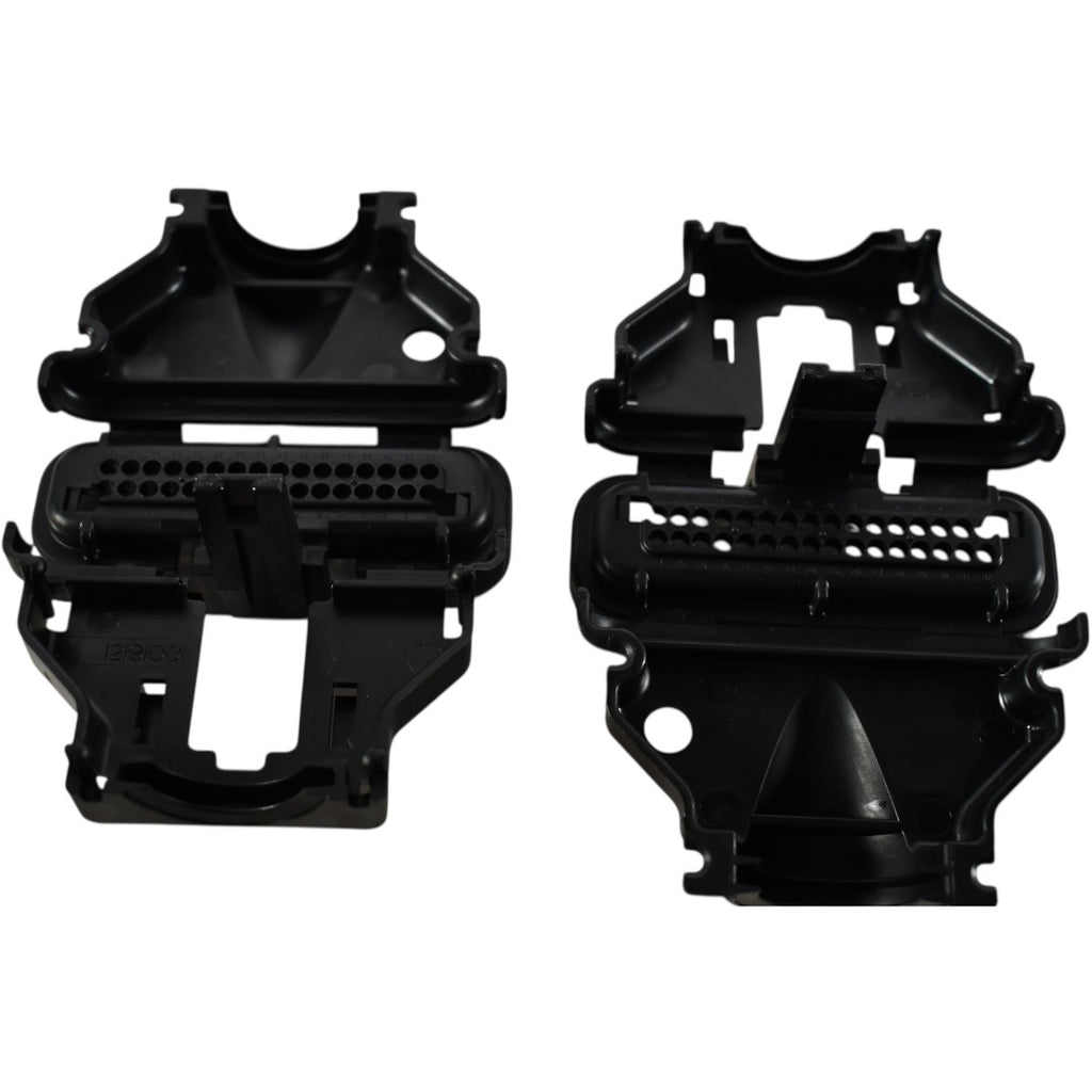 Lot of 2 NEW Delphi 12191001 Automotive Connectors LOCK 32P FEMALE MIC/P 100