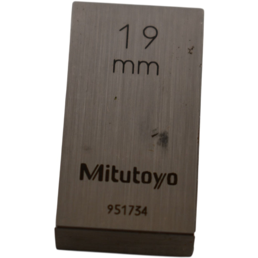 Mitutoyo 951734 19mm Rectangular Steel Gage Block Inspection