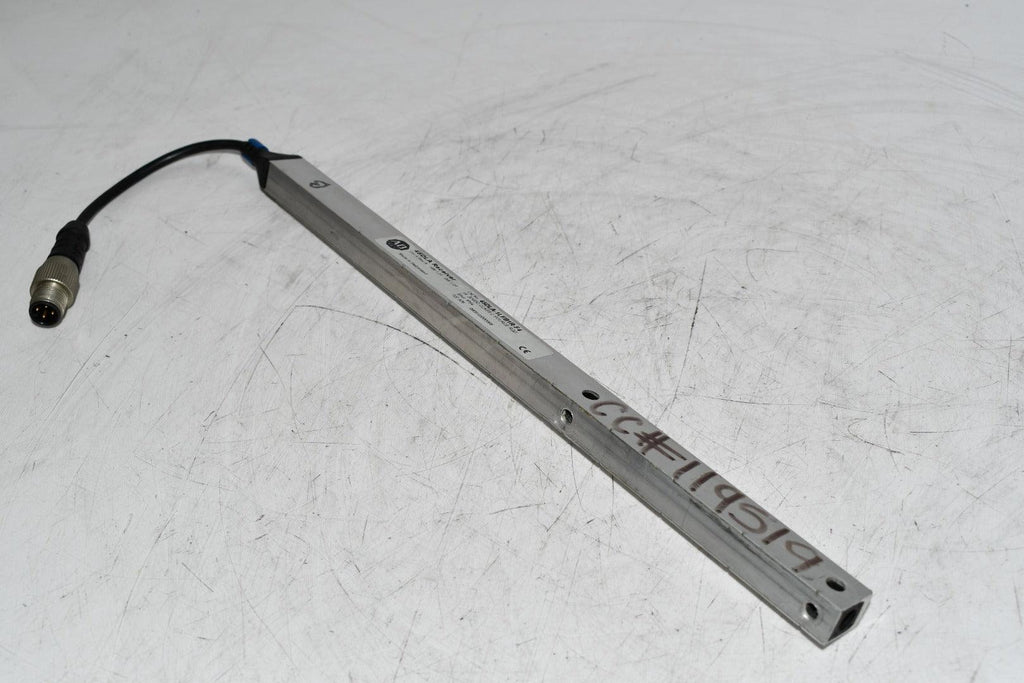 Allen Bradley 45DLA-1LEB1R-F4 TRANSMITTER RECEIVER LIGHT CURTAIN TRANS