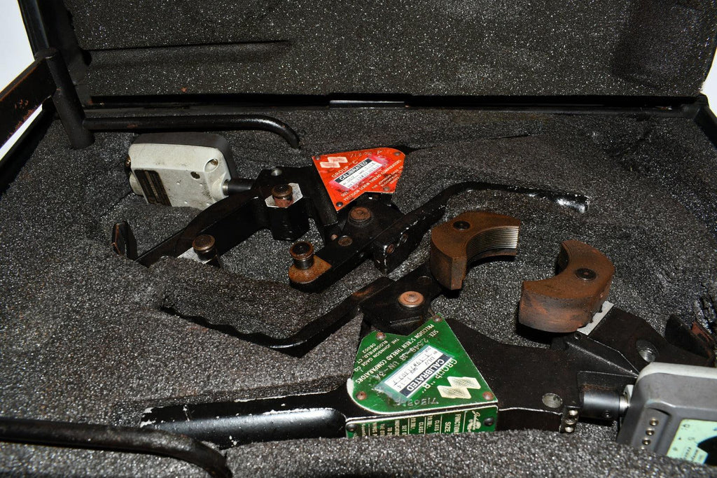 Johnson Gage 2.548-18 UN-3A Digital External Thread Gaging Comparator Inspection System