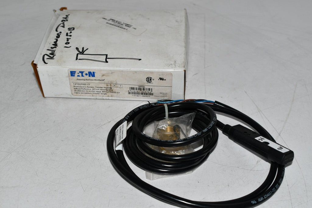 NEW Eaton 13100R6513 Cylindrical Photoelectric Sensor: 20 to 264V AC/15 to 30V DC, NPN, 2m Cable