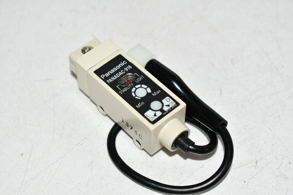 NEW Panasonic Fiber Optic Sensor Amplifier - PANADAC-916