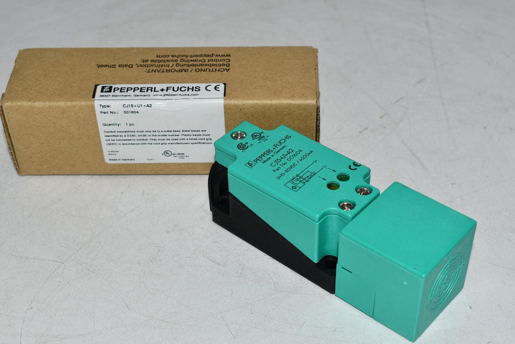 NEW Pepperl & Fuchs CJ15+U1+A2 001604 Sensor, Capacitive, 15mm Range, 10-30VDC, PNP
