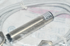 NEW Sick VT18-204172S01 Diffuse Photoelectric Sensor, Barrel Sensor, 105 mm Detection Range