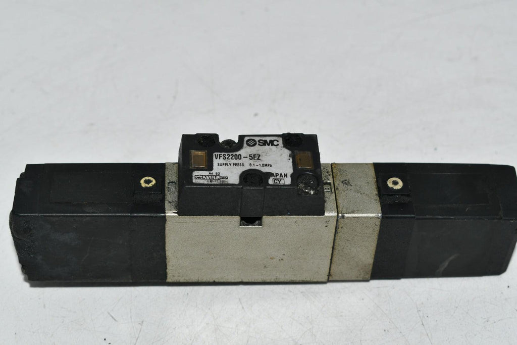 SMC VFS2200-5FZ PNEUMATIC SOLENOID VALVE 21-26V-DC