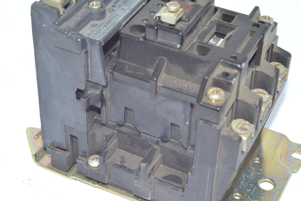 Allen-Bradley 500F-AOD930 Base Contactor, Open, Size 0, 120VAC Coil, 3P, 18A, 600VAC