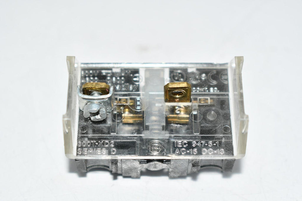 Allen-Bradley 800T-XD2 Series D Contact Shallow Block Missing Screw