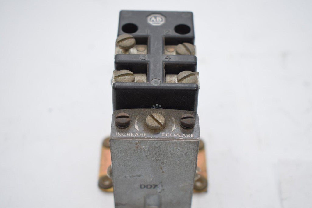 ALLEN BRADLEY X-127236 TIMING RELAY 120-600 VAC 720 VA 4 POLE OPEN STLYE MOUNTABLE