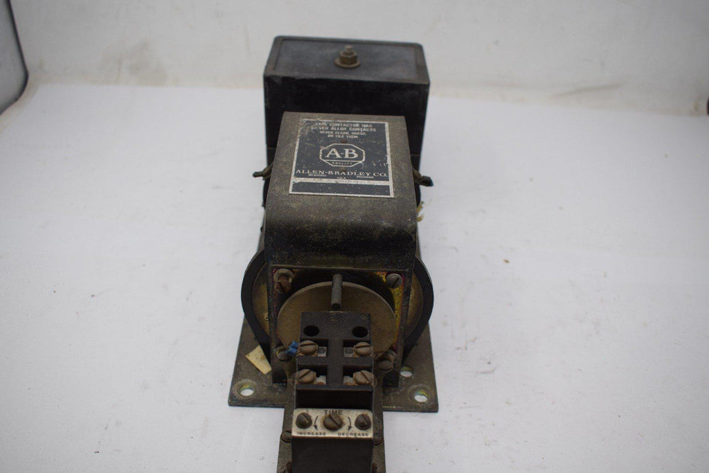 Allen Bradley X-140759 Silver Alloy Contactor Starter 40262-007-52 Relay