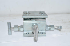 Hex Engineering  Circle Seal Controls H1M-54-CS 3 Way Valve Manifold