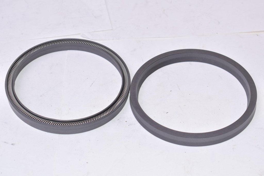 Lot of 2 NEW V386912, LCV-0100 Valve Seals, 4-3/4'' OD x 4'' ID