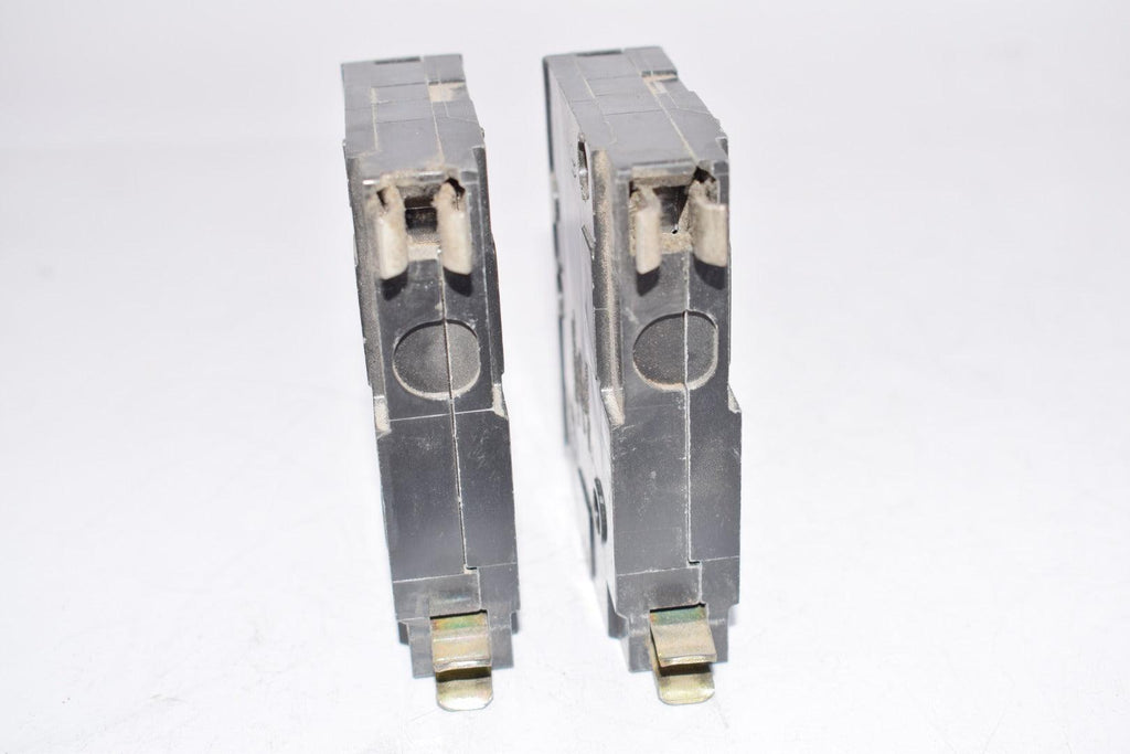 Lot of 2 Square D 20 Amp 10000 AIC 120/240 VAC Circuit Breaker Switches
