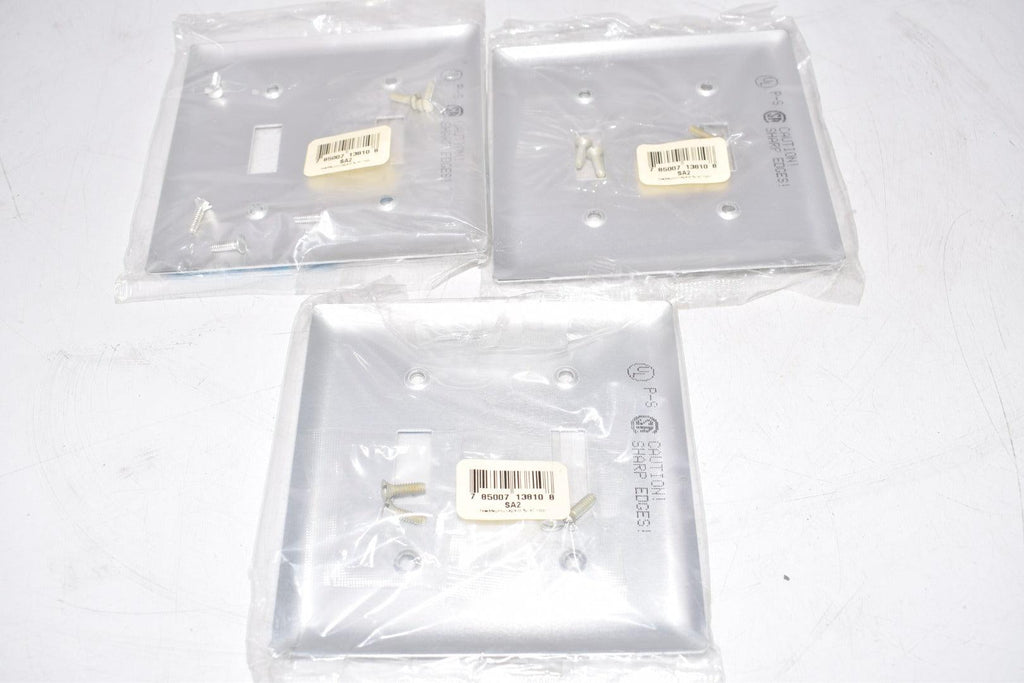 Lot of 3 NEW PASS & SEYMOUR SMOOTH ALUMINUM 2G 2 TOGGLE WALL PLATES SA2