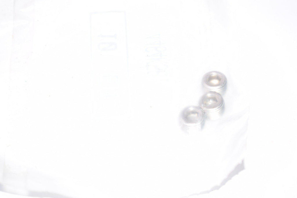 Lot of 3 NEW Type 302 SS 4464K561 Pipe Fitting Pipe Plug