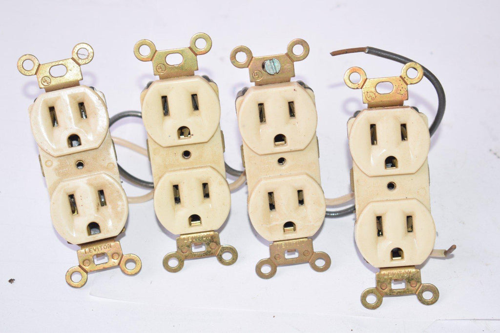 Lot of 4 Leviton 15A 125V Receptacles