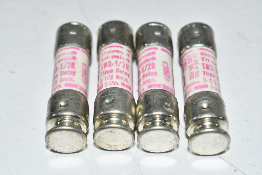 Lot of 4 NEW Ferraz Shawmut TR3-1/2R Fuses 3-1/2A 250V