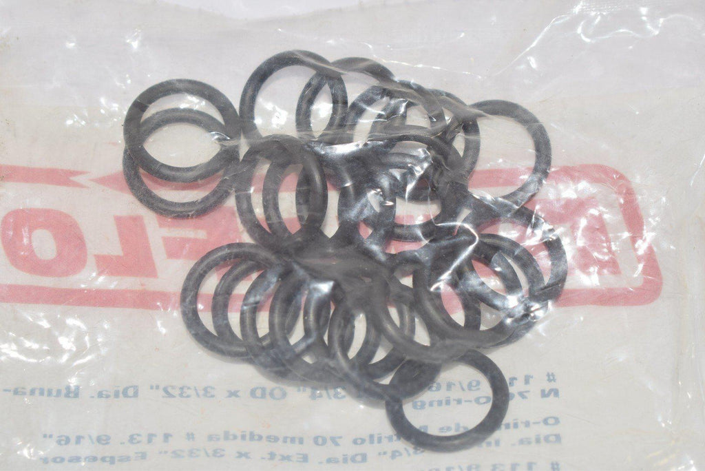 Lot of 40 NEW DynaFlo #113 9/16''ID x 3/4''OD 0.103'' Cross Section Nitrile Standard O-Ring 1166825