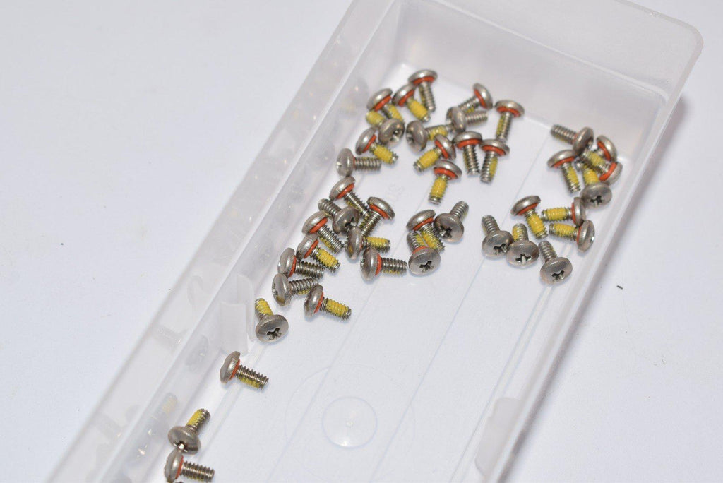 Lot of 43 McMaster-Carr Vibration-Resistant Sealing Rounded Head Screws, 4-40 Thread Size, 1/4'' Long 93802A421