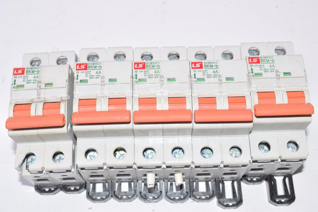 Lot of 5 LSIS KOREA, LS Model: BKM-b 4A, 220V Circuit Breakers