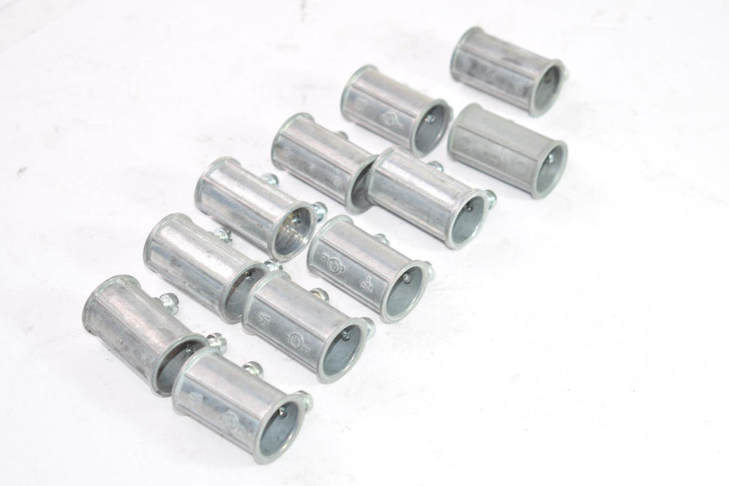 Mixed Lot of 11 Set Screw Conduit Couplings, HALEX