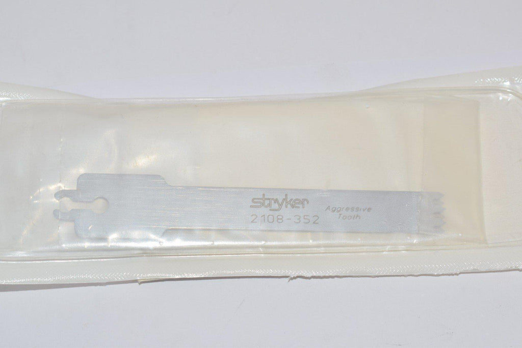 NEW 2108-352 ~ Stryker Agressive Tooth Blade Narrow Thick Long 12.5 x 81.5 x 1.19mm