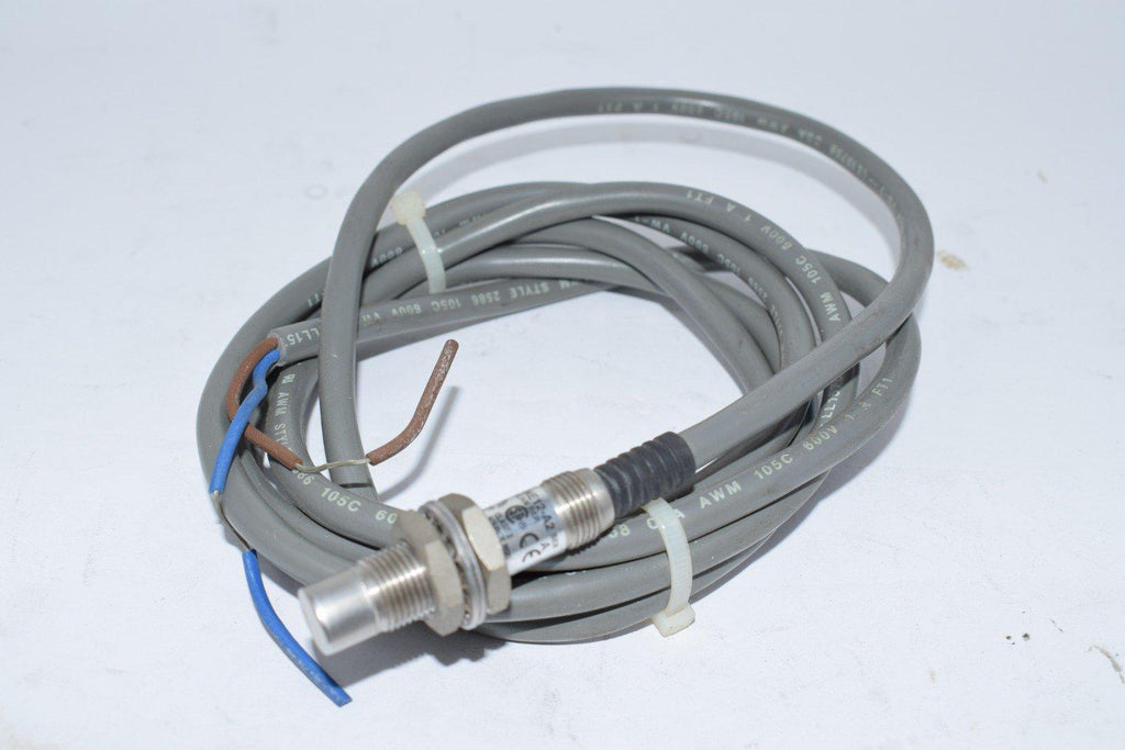 NEW ALLEN BRADLEY 871TM-DH4NE12-A2 PROXIMITY SWITCH 4 MM 10-30 V DC 2M PVC CABLE