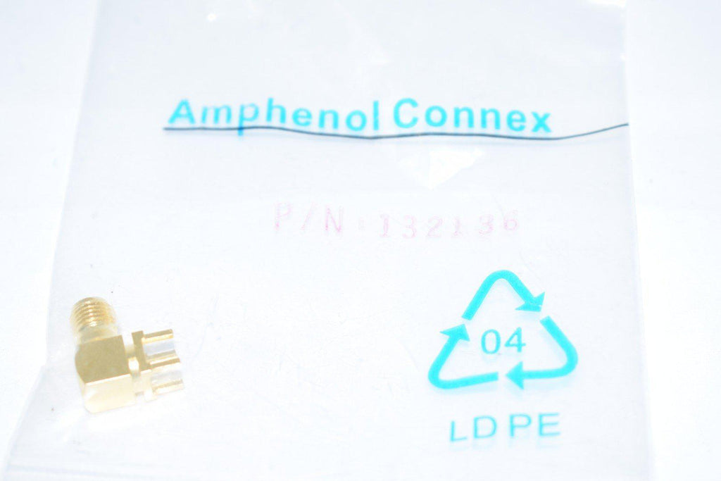 NEW Amphenol RF 132136 SMA Connector Jack, Female Socket 50Ohm Through Hole, Right Angle Solder