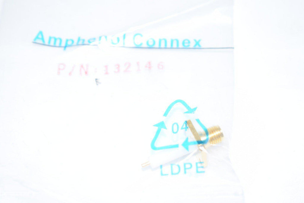 NEW Amphenol RF 132146 SMA Connector Receptacle, Female Socket 50Ohm Panel Mount Solder
