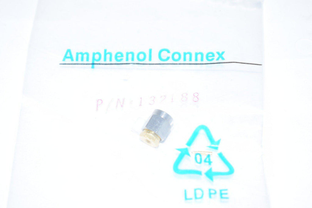 NEW Amphenol RF 132188 SMA Connector Plug, Male Pin 50Ohm Free Hanging (In-Line) Solder