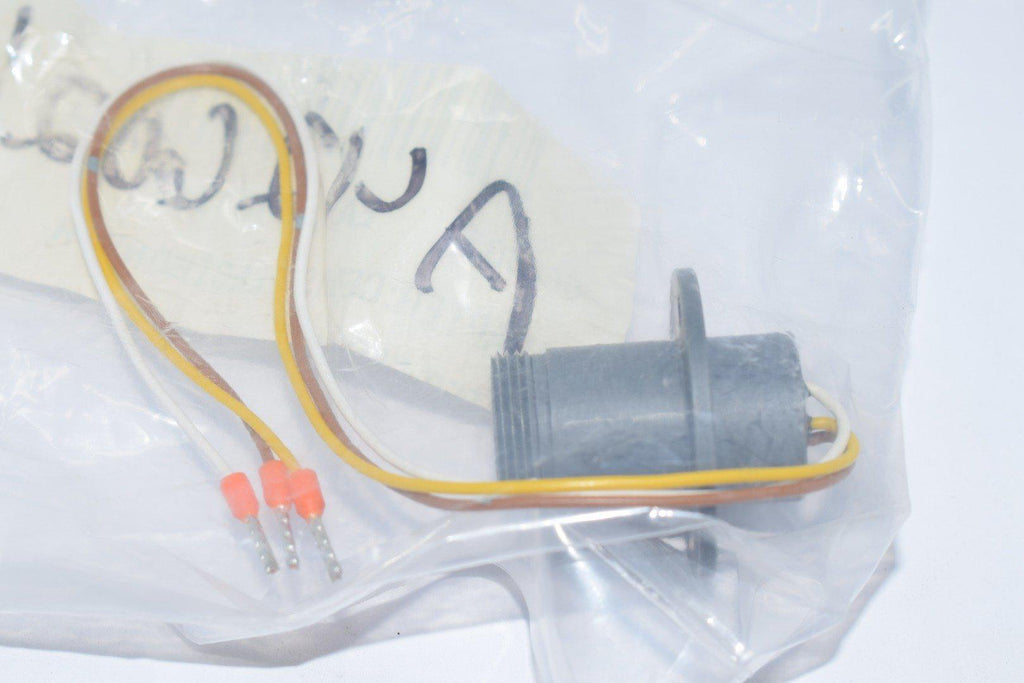 NEW CEMS Electronics 606805 A01D19 Adapter Connector