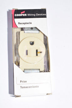 NEW Cooper Wiring 1877 Single Receptacle