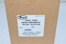 NEW Dwyer Instruments 4050 Series 43000 Capsuhelic Differential Pressure Gage