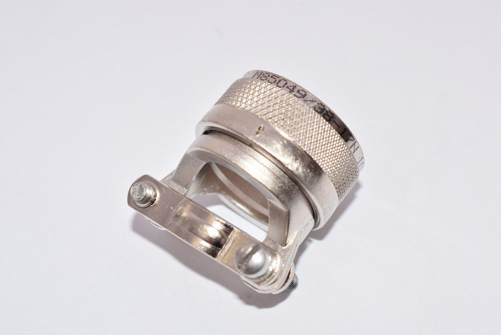 NEW Glenair M85049/38-17N Circular MIL Spec Strain Reliefs & Adapters STRAIN RELIEF