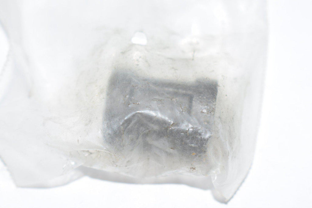 NEW GRAINGER APPROVED Coupling, 1/8 In., FNPT, 5P549