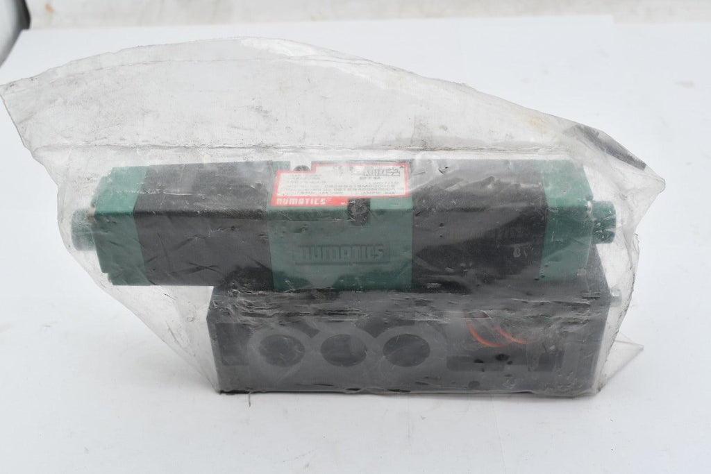 NEW Numatics 082SS415M000058 Double Solenoid Valve 0.48 A 2 Pos/4 Way w/Man Block 125 VDC
