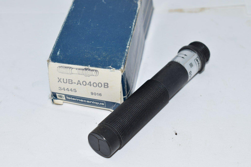 NEW SCHNEIDER ELECTRIC TELEMECANIQUE XUB-A0400 PHOTOELECTRIC Sensor 24-240V 50/60HZ