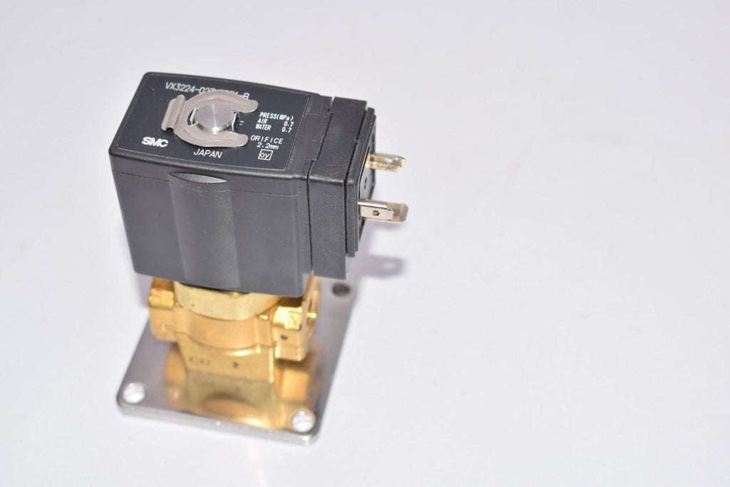 NEW SMC VX3224-02T-3DR1-B 3 PORT SOLENOID VALVE 4 Japan (COM, Single Unit), 110 V ac, 50/60 Hz