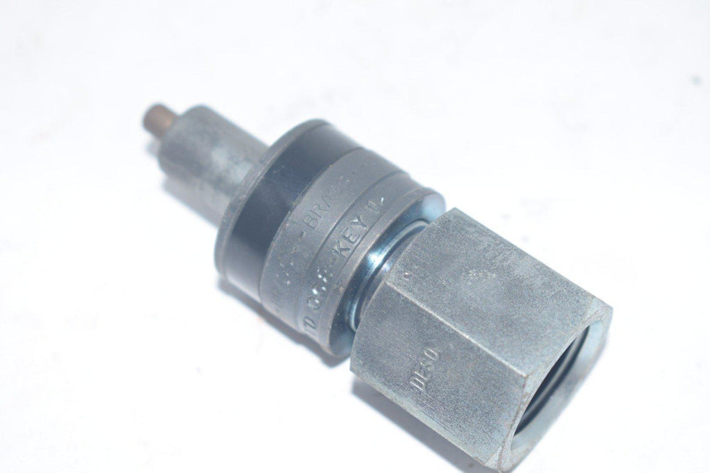 NEW SWAGELOK QC8 Key 1 BRASS QUICK CONNECT STEM FITTING