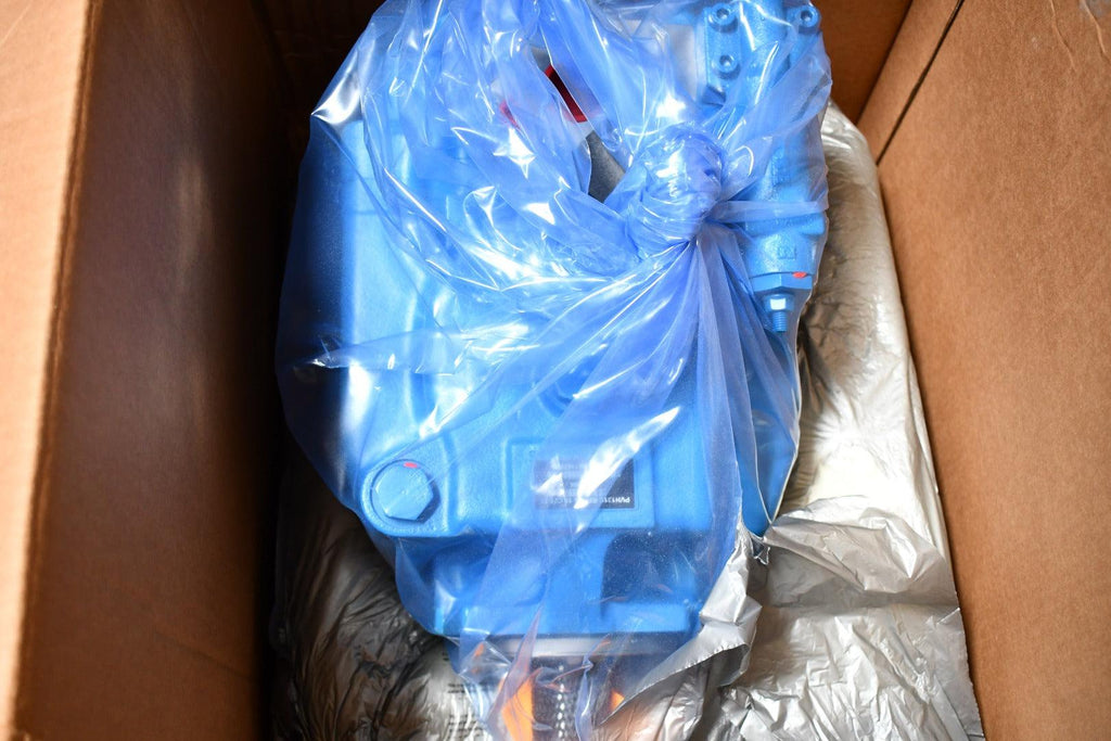 NEW Vickers PVH131C-RF-13S-10-C25-31 Part 877366 Hydraulic Axial Piston Pump