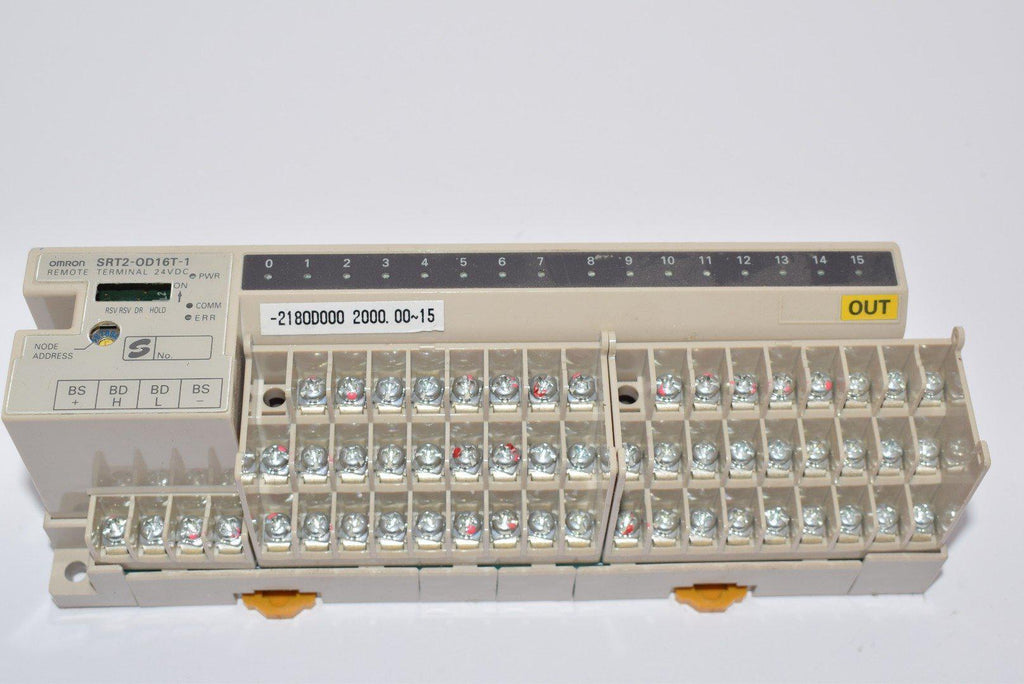 OMRON SRT2-OD16T-1 REMOTE TERMINAL OUTPUT MODULE .5AMP 24VDC 16PT