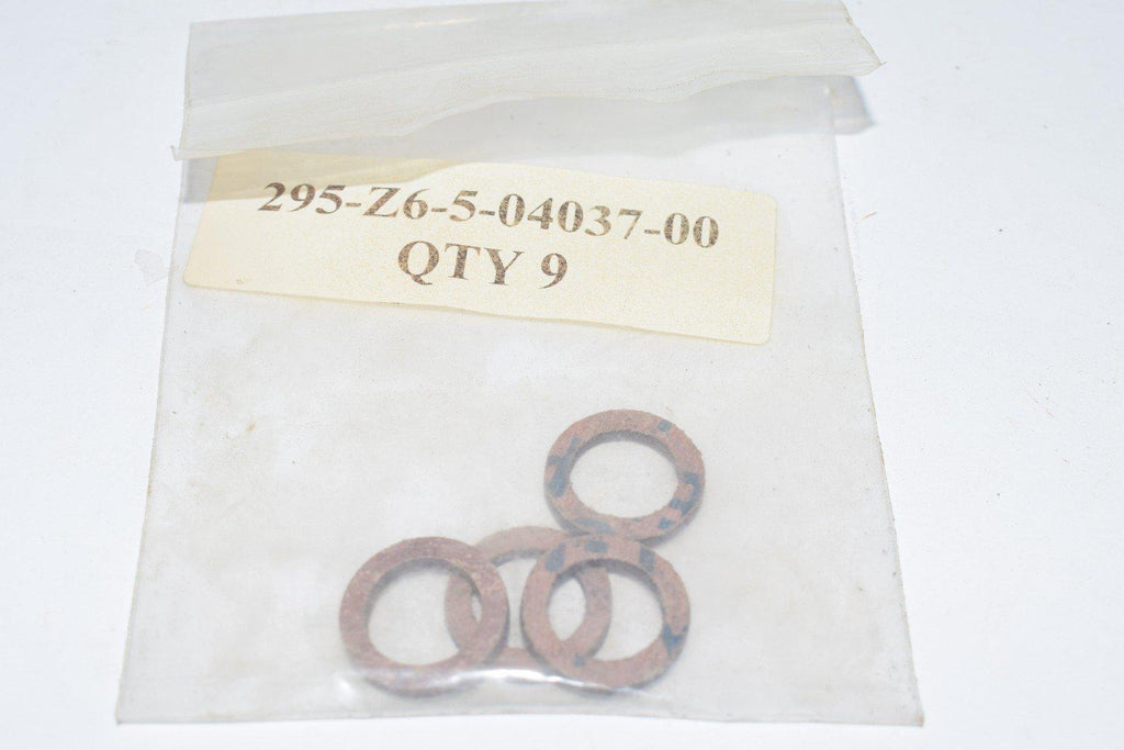Pack of 4 NEW NEW CASHCO 295-Z6-5-04044-00 GASKET