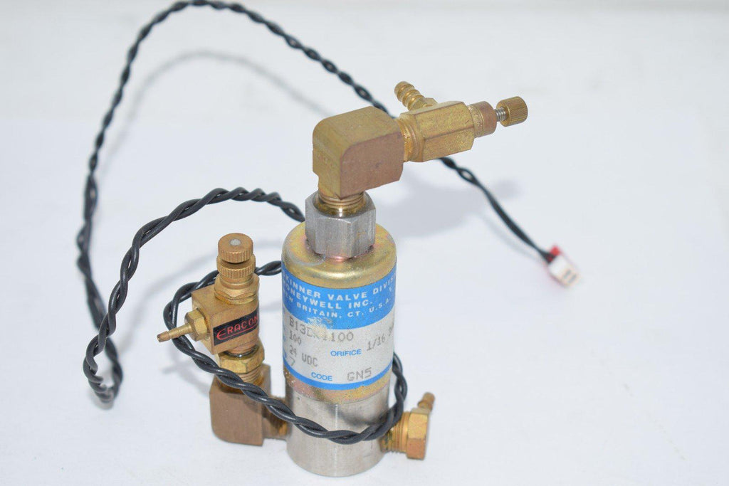 Parker B13DK1100 Skinner Solenoid Valve 24VDC 100 PSI 24VDC Racon Fittings