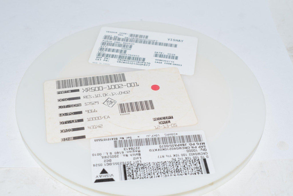 Reel of 10,000 NEW CRCW0402100 Vishay Thick Film Resistors - SMD 1% RT7