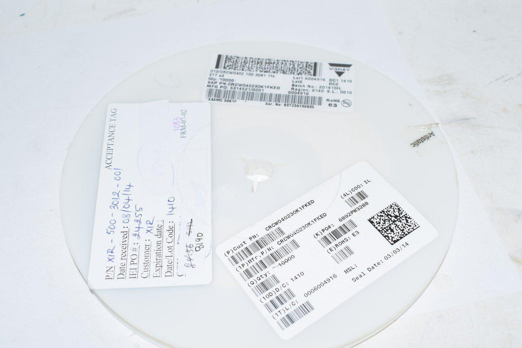Reel of 8190 NEW Vishay Dale CRCW040230K1FKED 30.1 kOhms �1% 0.063W, 1/16W Chip Resistor 0402 (1005 Metric) Automotive AEC-Q200 Thick Film